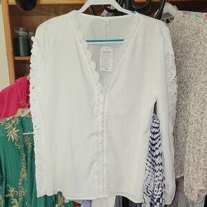 Source Unknown White Lace Accent Blouse